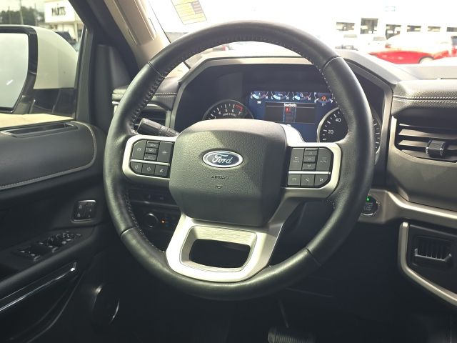 2024 Ford Expedition XLT:B02482