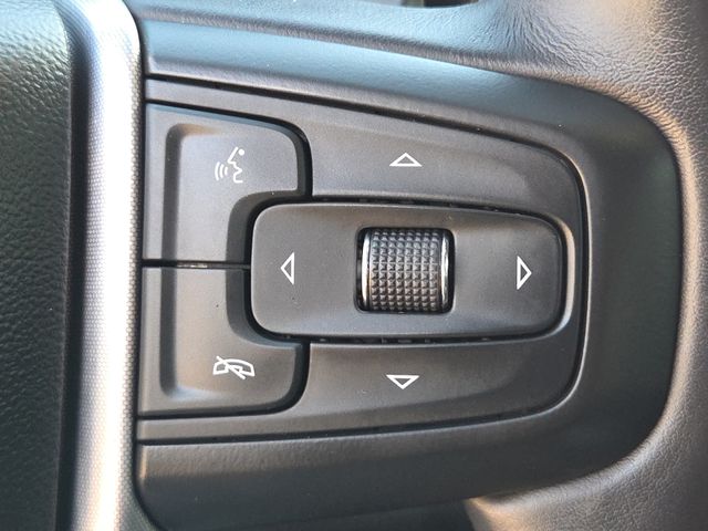 Used 2022 Silver GMC SLT image 25