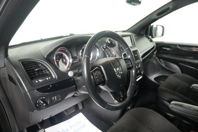 Used 2018 Gray Dodge SE Plus image 17