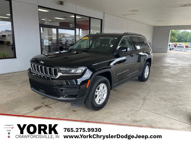 Diamond Black 2023 Jeep Grand Cherokee SUV / Crossover Four-Wheel Drive 8-Speed Automatic