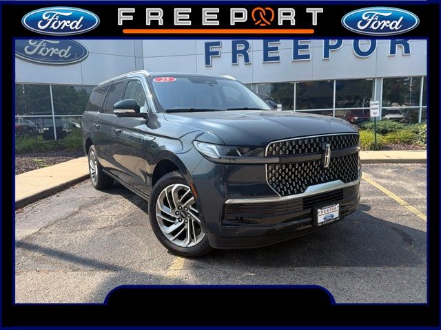 Flight Blue Metallic Clearcoat 2025 Lincoln Navigator SUV / Crossover Four-Wheel Drive Automatic