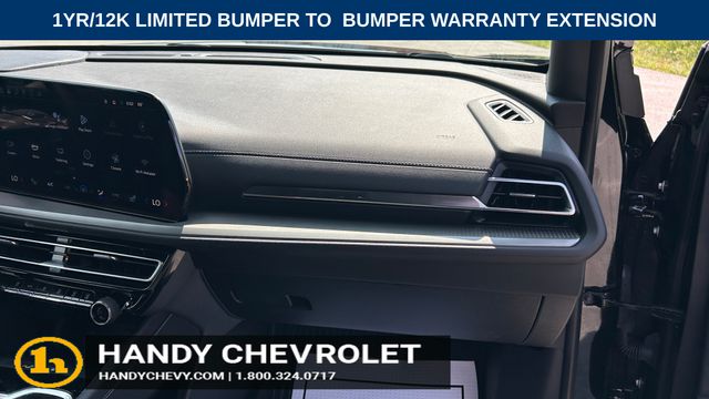 Used 2025 Chevrolet Traverse SUV