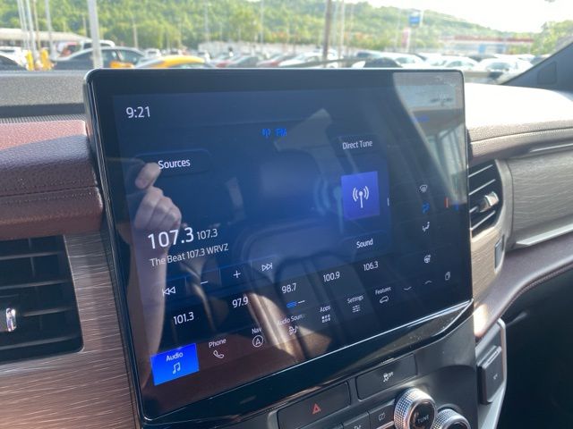 2023 Ford Expedition Max Limited photo