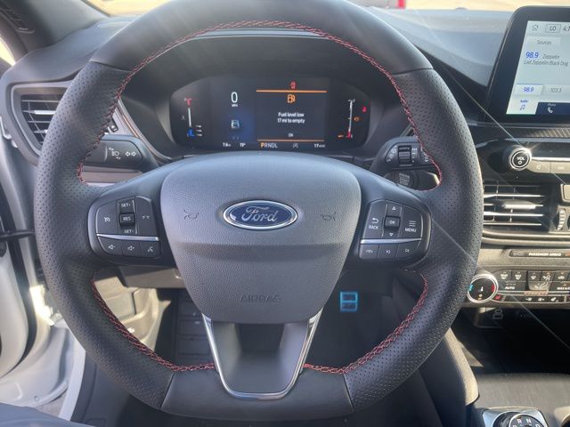 2024 Ford Escape ST-Line 17