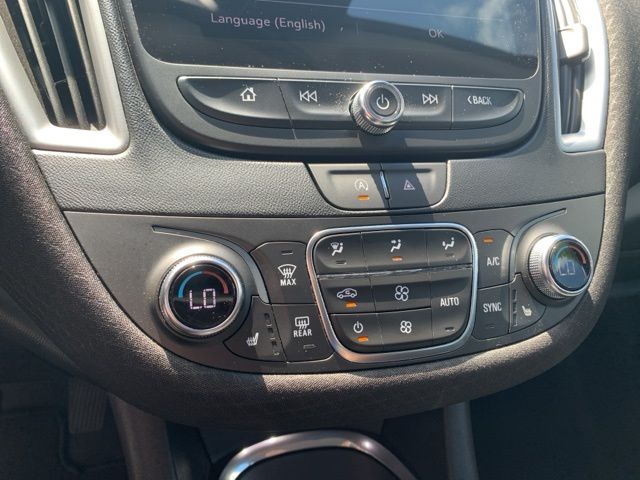 2023 Chevrolet Malibu LT photo