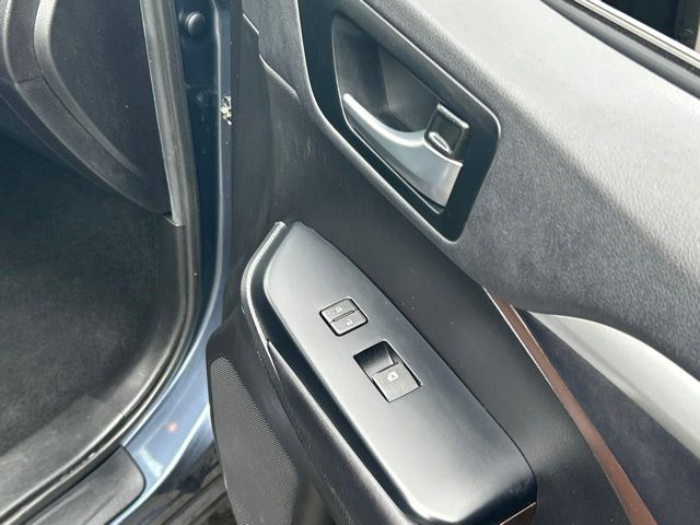 used 2019 Toyota Highlander car, priced at $24,059