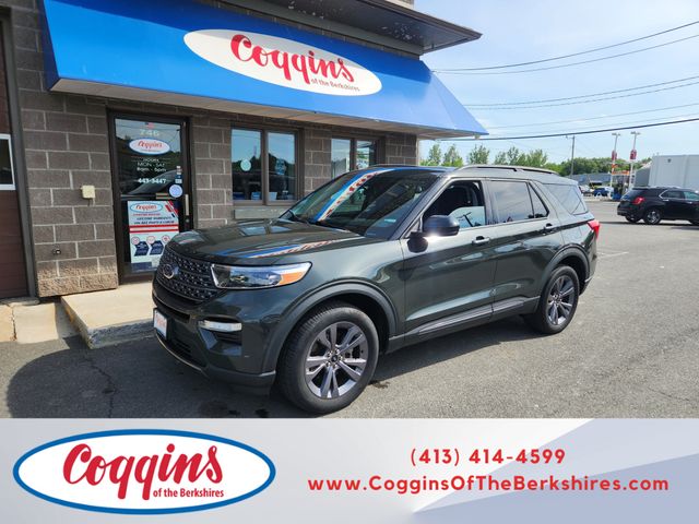 2022 Ford Explorer XLT 4WD's photo