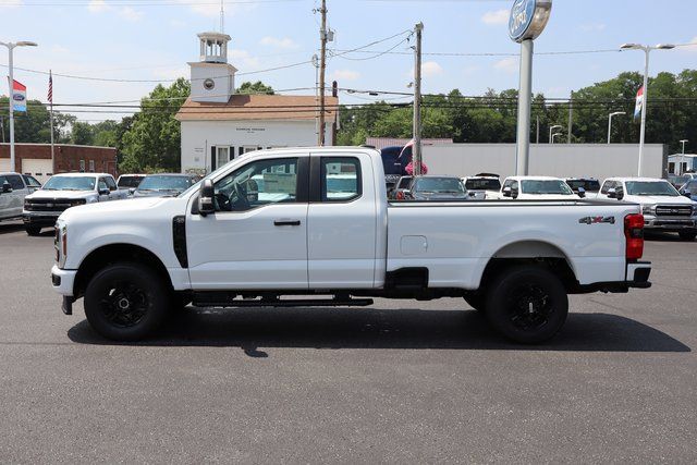 new 2025 Ford F-350SD car, priced at $51,235