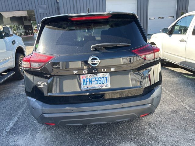 Used 2021 Black Nissan S image 6