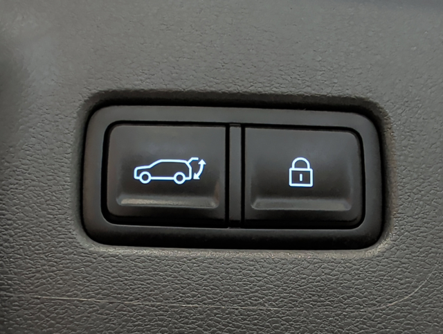 Used 2024 Rockwood Green Hyundai Limited image 17