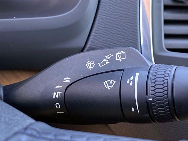 2022 Volvo XC90 T6 Momentum Gray Metallic - Grieco Acura - Image 22