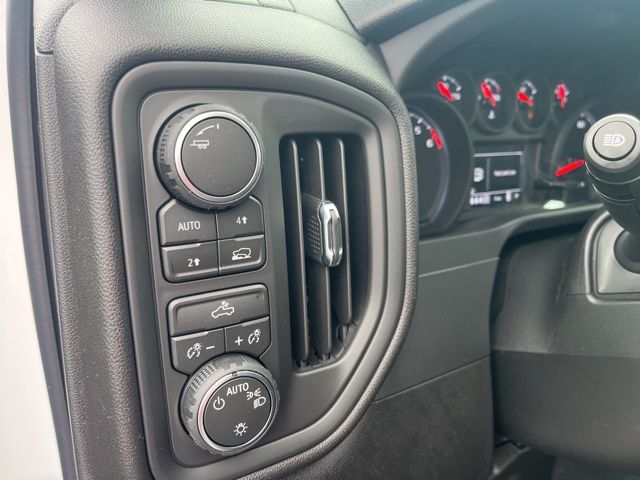 2026 Chevrolet Silverado 1500 Custom:45219