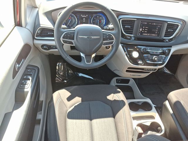 Used 2023 Chrysler Voyager Van