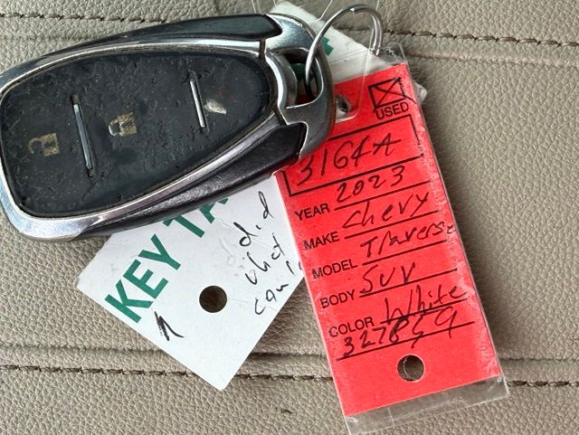 used 2023 Chevrolet Traverse car