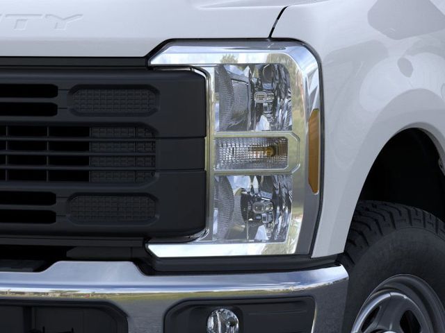 2025 Ford F-350 Super Duty XL
