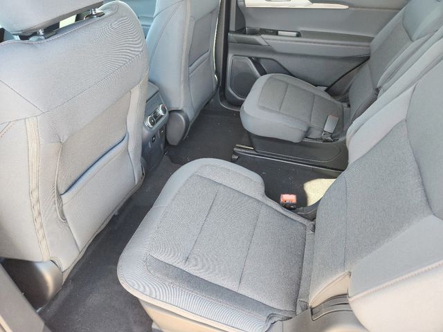2025 Ford Explorer Active photo