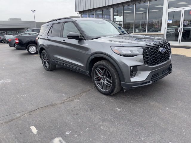 2025 Ford Explorer ST-Line AWD
