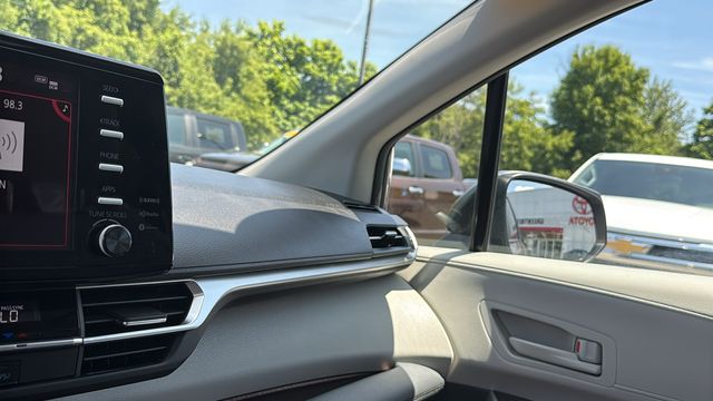 Used 2024 Toyota Sienna Van