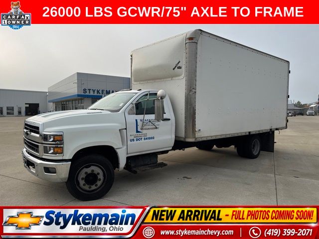 Summit White 2020 Chevrolet Silverado 6500HD Pickup Truck 6-Speed Automatic