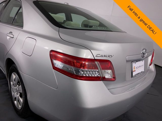 2011 Toyota Camry  27