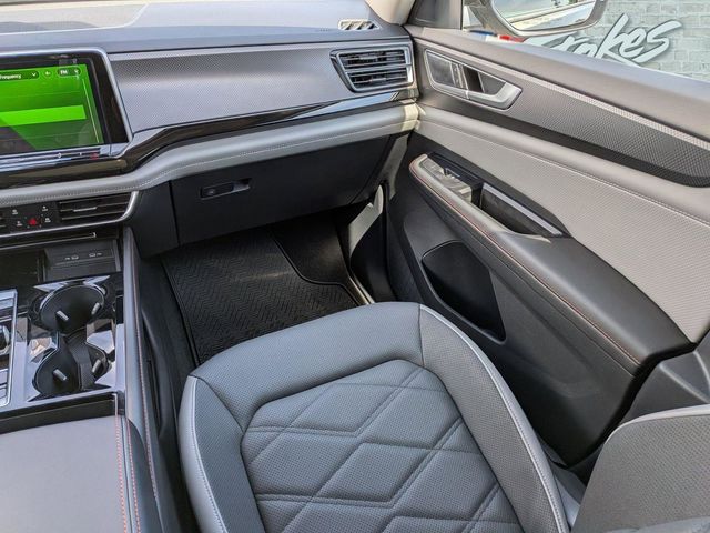 2025 Volkswagen Atlas 2.0T Peak Edition Green at Matthews Motors of Wilmington