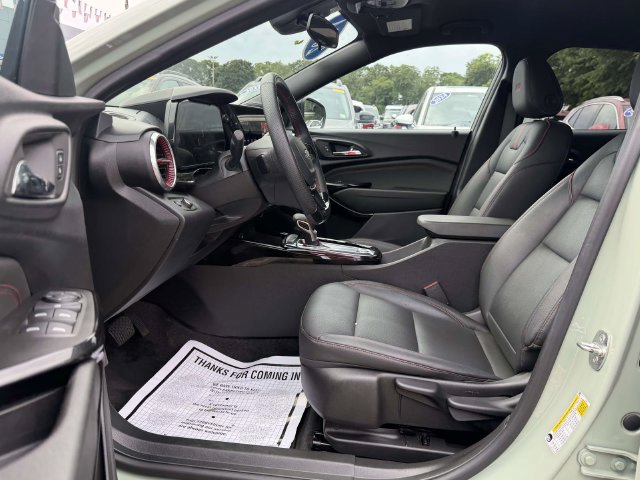 Used 2024 Chevrolet Trax SUV