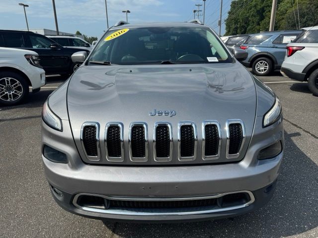 Used 2016 Silver Jeep Limited image 2