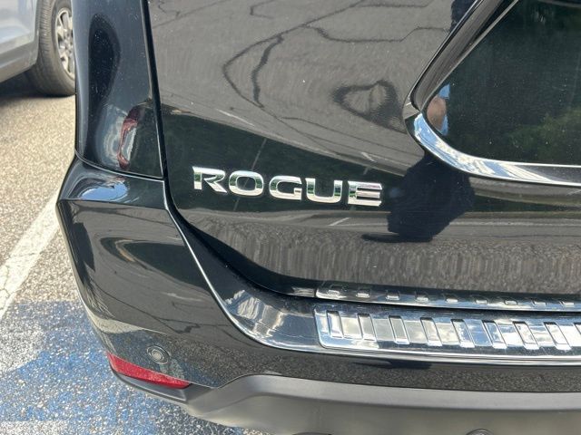 2019 Nissan Rogue SV Black at Bob Ruth Ford