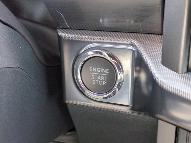 New 2026 Carbonized Gray Metallic Ford Lariat® image 25