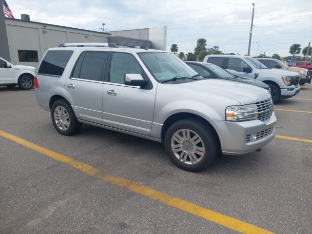 2013 Lincoln Navigator Base 3