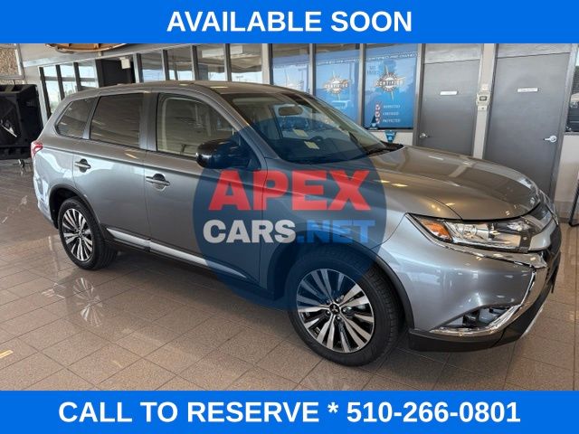 Gray 2020 Mitsubishi Outlander SUV / Crossover Front-Wheel Drive Continuously Variable Transmission