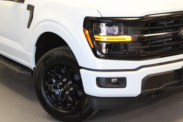 New 2026 White Ford XLT image 2