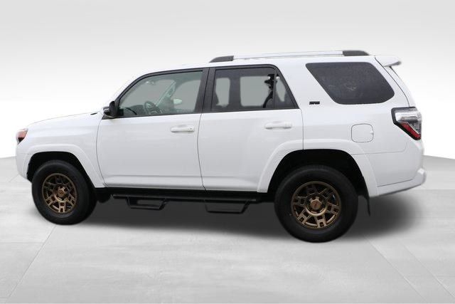 2022 Toyota 4Runner SR5 Premium 23