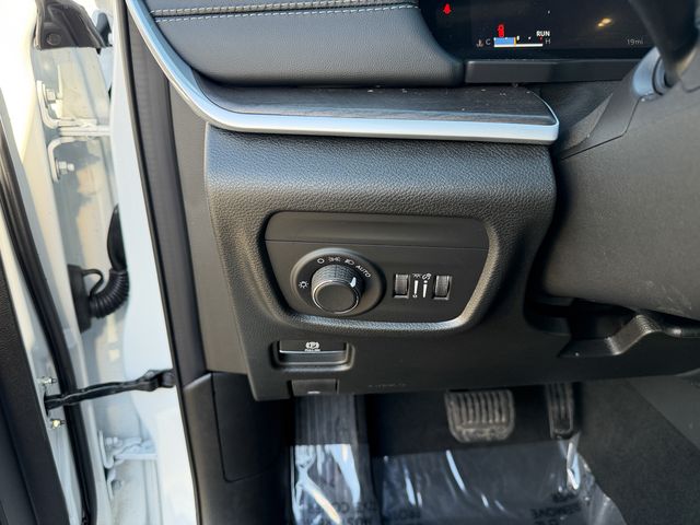 new 2026 Jeep Grand Cherokee car, priced at $36,535