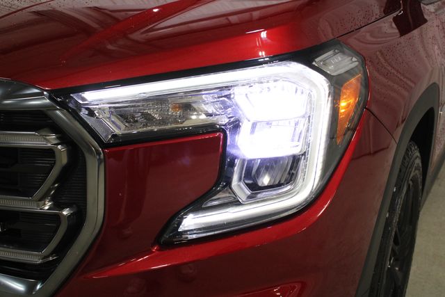 Used 2023 Red GMC AT4 image 35