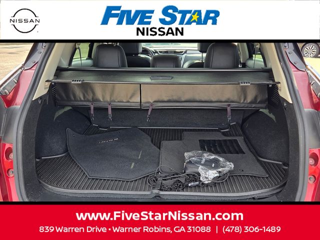 Used 2023 Red Nissan SL image 13