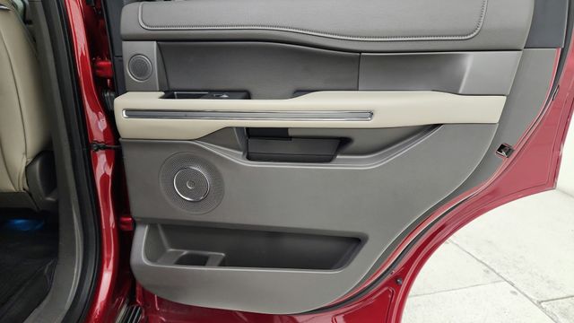 2019 Ford Expedition XLT Red at Autostrade