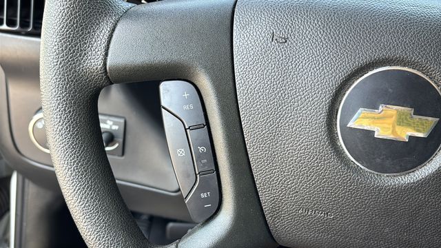 Used 2025 White Chevrolet Work Van image 22