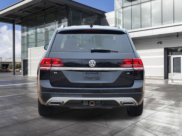 2019 Deep Black Volkswagen Atlas 3.6L V6 SE FWD SUV