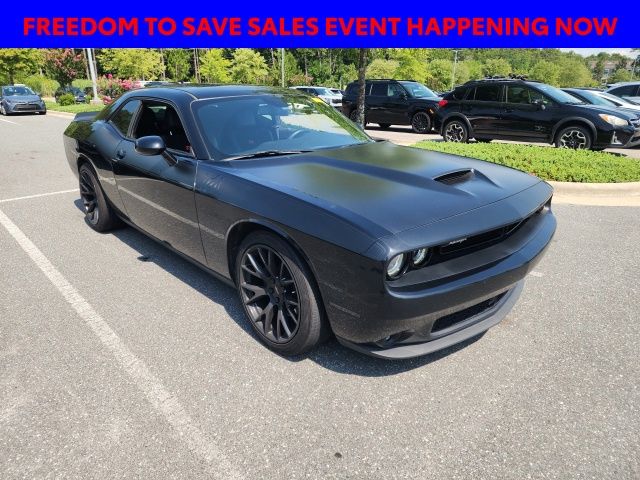 Black 2017 Dodge Challenger Coupe Rear-Wheel Drive 8-Speed Automatic