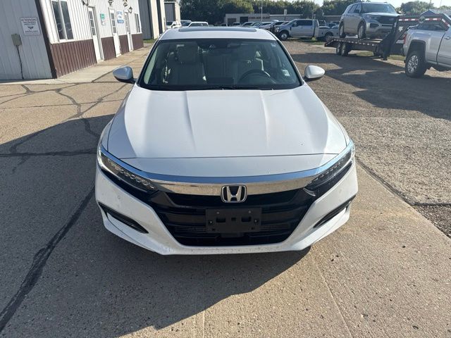 2018 White Honda Accord Touring FWD Sedan