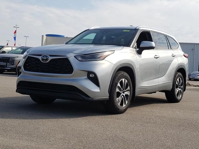 2021 Toyota Highlander XLE AWD