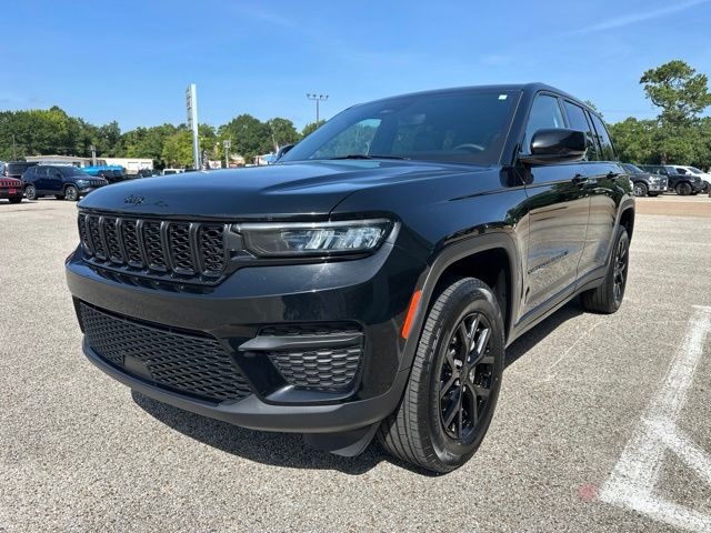 Diamond Black Crystal Pearlcoat 2024 Jeep Grand Cherokee SUV / Crossover Four-Wheel Drive 8-Speed Automatic