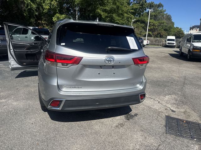 Used 2019 Silver Toyota Limited image 37