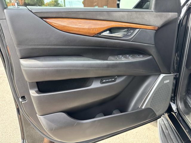 2017 Cadillac Escalade Luxury - Photo 26