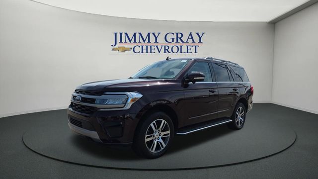 Jewel Red Metallic Tinted Clearcoat 2023 Ford Expedition XLT 4WD SUV / Crossover Four-Wheel Drive Automatic