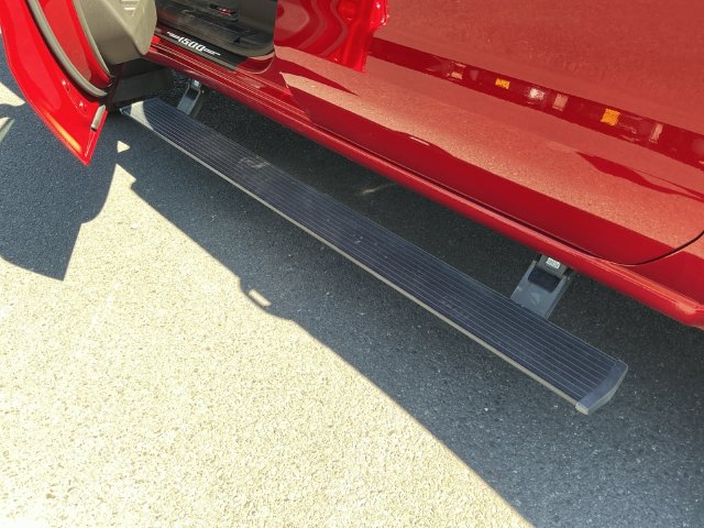 Used 2023 Red GMC AT4 image 34