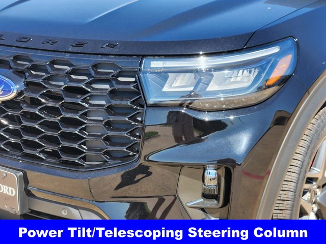2025 Ford Explorer ST-Line photo