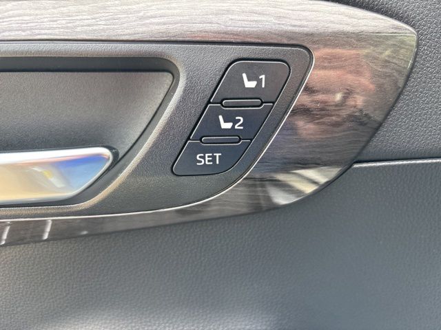 Used 2021 Toyota Highlander SUV