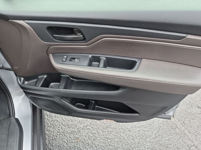 Used 2024  Honda EX-L image 31